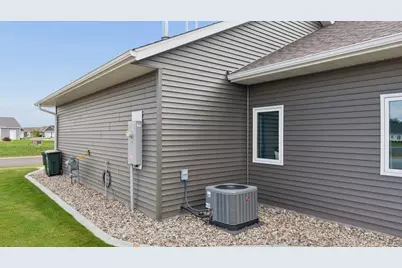 1352 Bradford Street SE, Hutchinson, MN 55350 - Photo 27