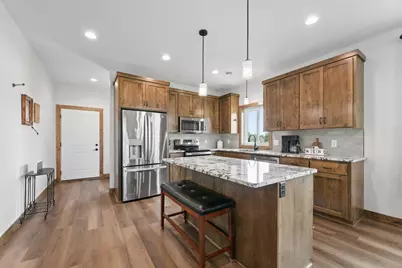 1352 Bradford Street SE, Hutchinson, MN 55350 - Photo 5