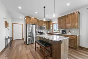 1352 Bradford St SE, Hutchinson, MN 55350 - Photo 5