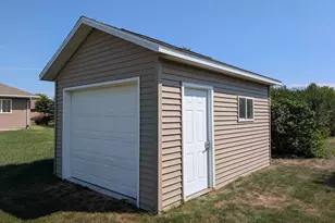 501 Mercedes Dr, Marshall, MN 56258 - Photo 33