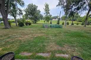 819 5th St SW, Pipestone, MN 56164 - Photo 49