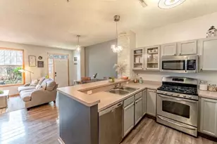 1586 Woodlynn Ave, Maplewood, MN 55109 - Photo 3