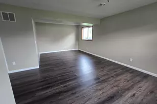 2227 Castlewood Dr, Worthington, MN 56187 - Photo 13