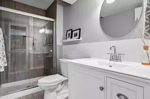 15402 Sussex Dr, Minnetonka, MN 55345 - Photo 29