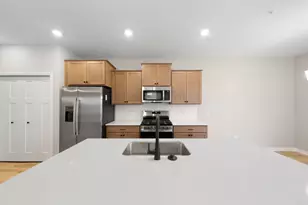 10382 Birchwood Cir, Victoria, MN 55318 - Photo 5
