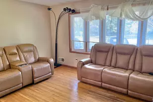 150 Roselawn Ave E, Maplewood, MN 55117 - Photo 5