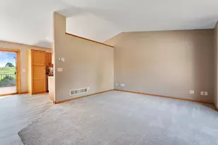 805 Pond View Ct, Braham, MN 55006 - Photo 9