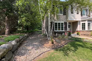 6560 Shadow Ln, Chanhassen, MN 55317 - Photo 3