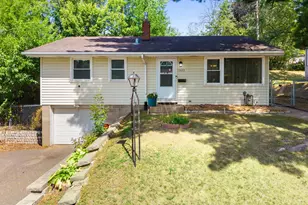 1523 Old Hudson Rd, Saint Paul, MN 55106 - Photo 3