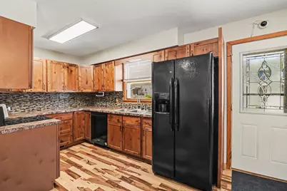 716 Conliffe Avenue SW, Faribault, MN 55021 - Photo 5