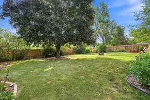 10019 Fremont Ave S, Bloomington, MN 55431 - Photo 11