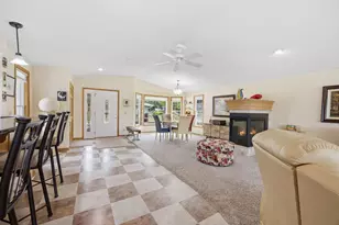 7806 Gloria Cir, Mounds View, MN 55112 - Photo 5