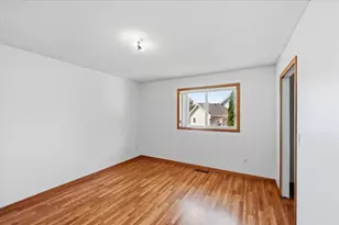 9350 Parkside Dr, Woodbury, MN 55125 - Photo 25