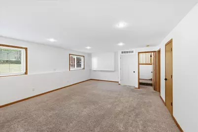 9350 Parkside Drive, Woodbury, MN 55125 - Photo 31