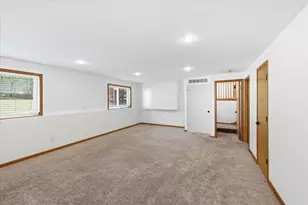 9350 Parkside Dr, Woodbury, MN 55125 - Photo 31