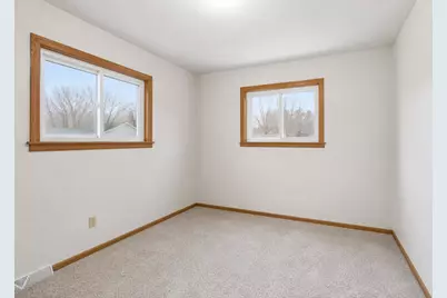1561 Clarence Street, Saint Paul, MN 55106 - Photo 11