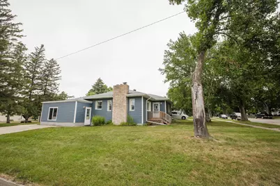 22 S California Avenue, Morris, MN 56267 - Photo 3