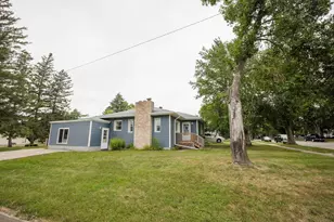 22 S California Ave, Morris, MN 56267 - Photo 3