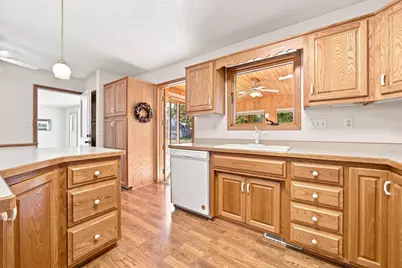 1017 Hartford Street, Hawley, MN 56549 - Photo 9