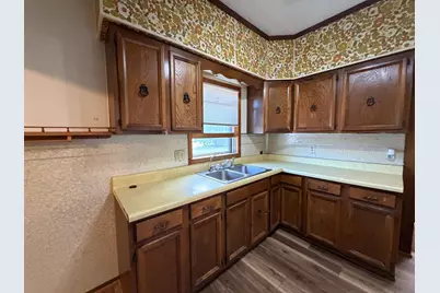 331 SW Park Street, Luverne, MN 56156 - Photo 21