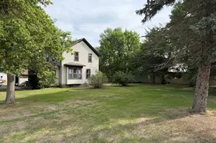331 SW Park St, Luverne, MN 56156 - Photo 3