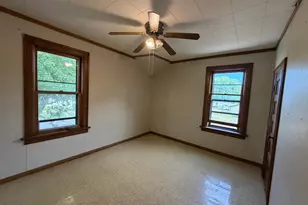 331 SW Park St, Luverne, MN 56156 - Photo 33
