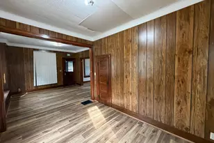 331 SW Park St, Luverne, MN 56156 - Photo 15