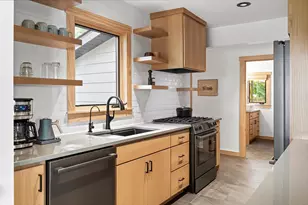 5344 Chowen Ave S, Minneapolis, MN 55410 - Photo 13