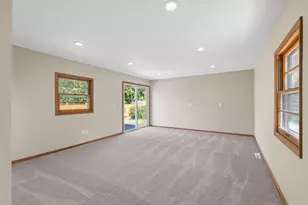 424 4th Ave NE, Osseo, MN 55369 - Photo 9
