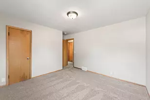 424 4th Ave NE, Osseo, MN 55369 - Photo 15