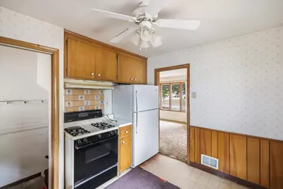 8680 Granada Avenue S, Cottage Grove, MN 55016 - Photo 3