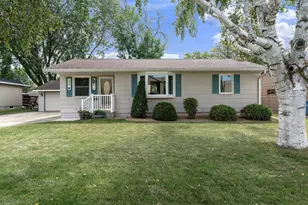 555 15th St NE, Owatonna, MN 55060 - Photo 1