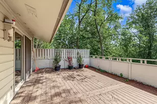 10275 Scarborough Rd, Bloomington, MN 55437 - Photo 31