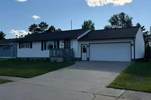 16 Beech Ct, Babbitt, MN 55706 - Photo 1