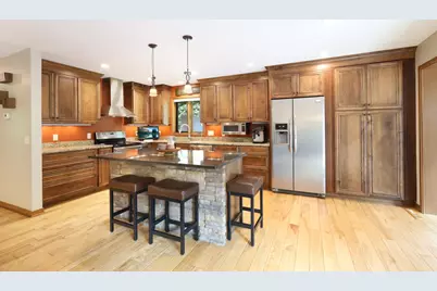 10234 Nottingham Trail, Eden Prairie, MN 55347 - Photo 3