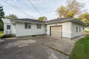 125 N Manitou Dr, Mankato, MN 56001 - Photo 33
