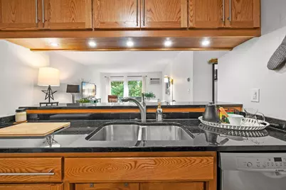 2800 Hamline Avenue N #311, Roseville, MN 55113 - Photo 9