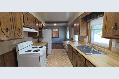 702 Forest Avenue SE, Staples, MN 56479 - Photo 3