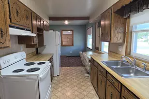 702 Forest Ave SE, Staples, MN 56479 - Photo 3