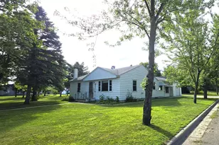 702 Forest Ave SE, Staples, MN 56479 - Photo 1