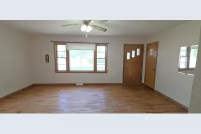 702 Forest Avenue SE, Staples, MN 56479 - Photo 5