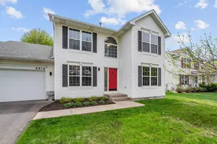 8018 Greenbriar Ln, Woodbury, MN 55125 - Photo 3