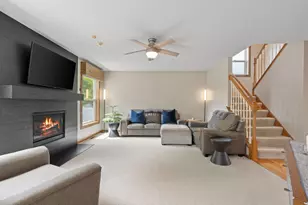 8018 Greenbriar Ln, Woodbury, MN 55125 - Photo 11
