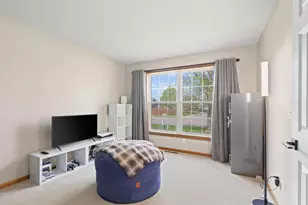 8018 Greenbriar Ln, Woodbury, MN 55125 - Photo 5