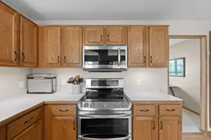 8018 Greenbriar Ln, Woodbury, MN 55125 - Photo 21