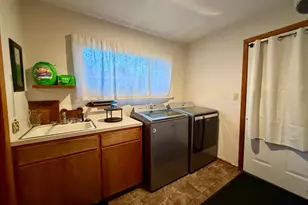 1018 N Elm St, Luverne, MN 56156 - Photo 3
