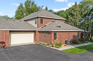 1407 Hunter Hill Rd, Hudson, WI 54016 - Photo 5