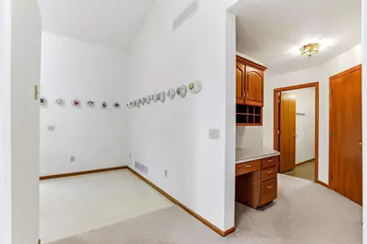 423 Tischler Avenue SE, Faribault, MN 55021 - Photo 9