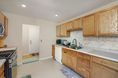 1885 Ivy Avenue E, Saint Paul, MN 55119 - Photo 13