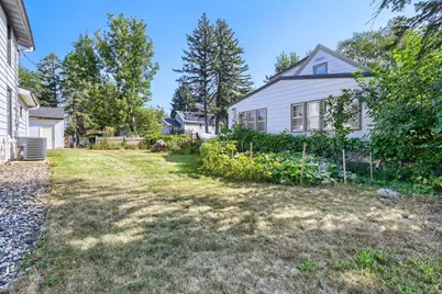 1885 Ivy Avenue E, Saint Paul, MN 55119 - Photo 3